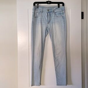 American Eagle Light Skinny/Jegging Jeans - Size 6 Short